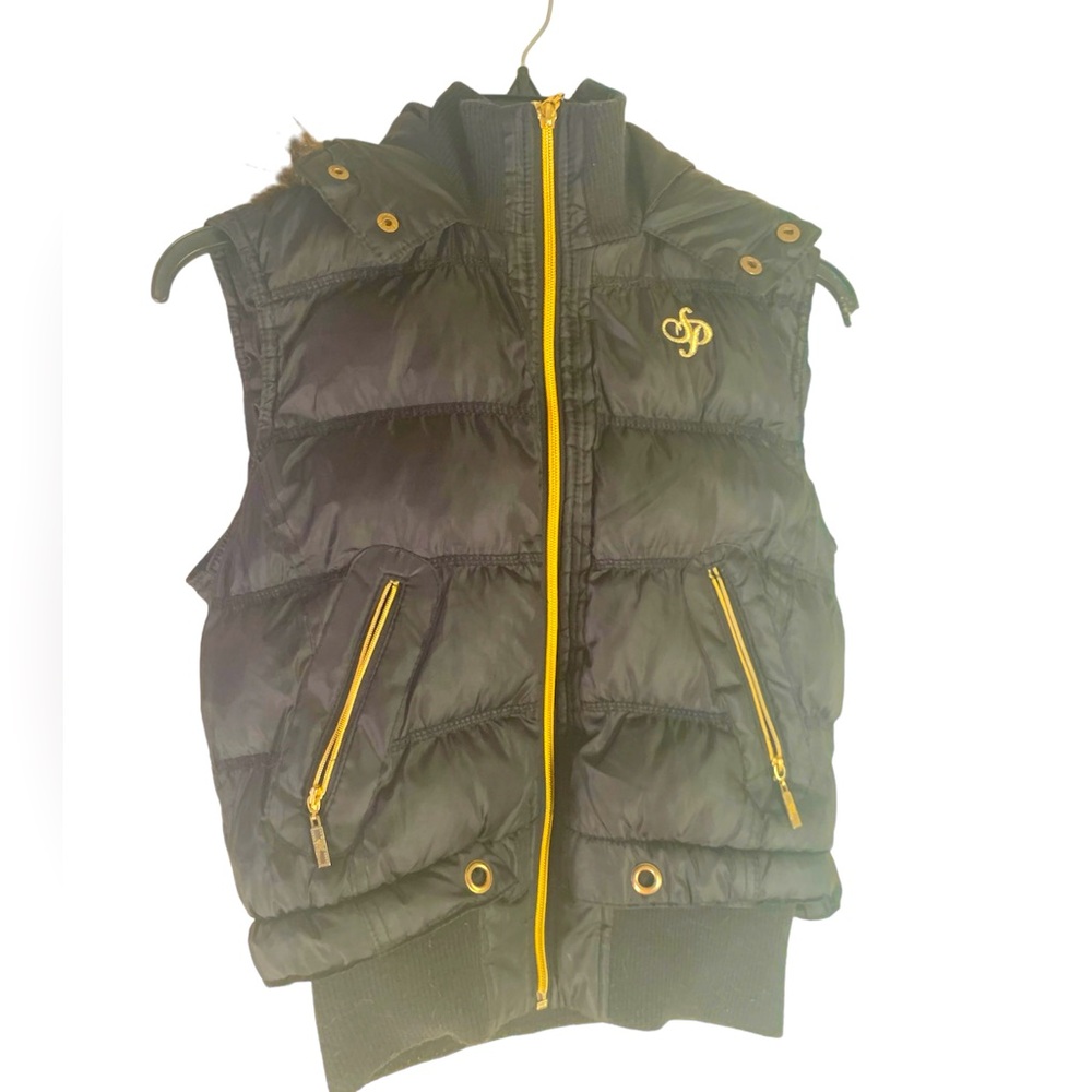 Southpole women black and gold sleeveless jacket